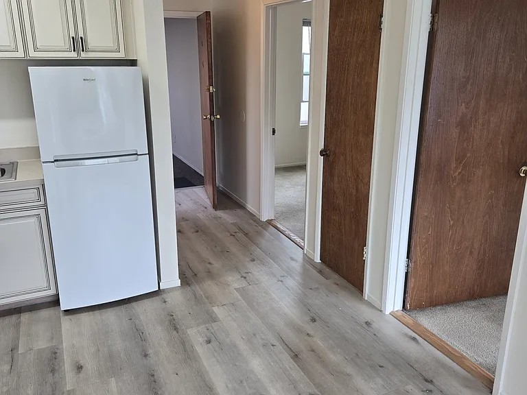 1040 Oak St #4 — Photo 2