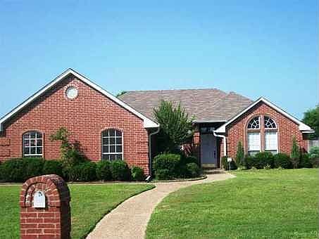 2nd image of 1928 Waterton Blvd