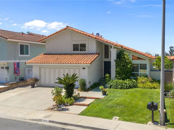 26152 Sally Dr, Lake Forest, CA 92630