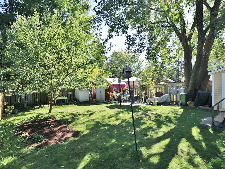 15 Laurie Ct #A — Photo 23