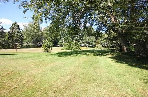 3rd image of 70 Governor Stoughton Ln