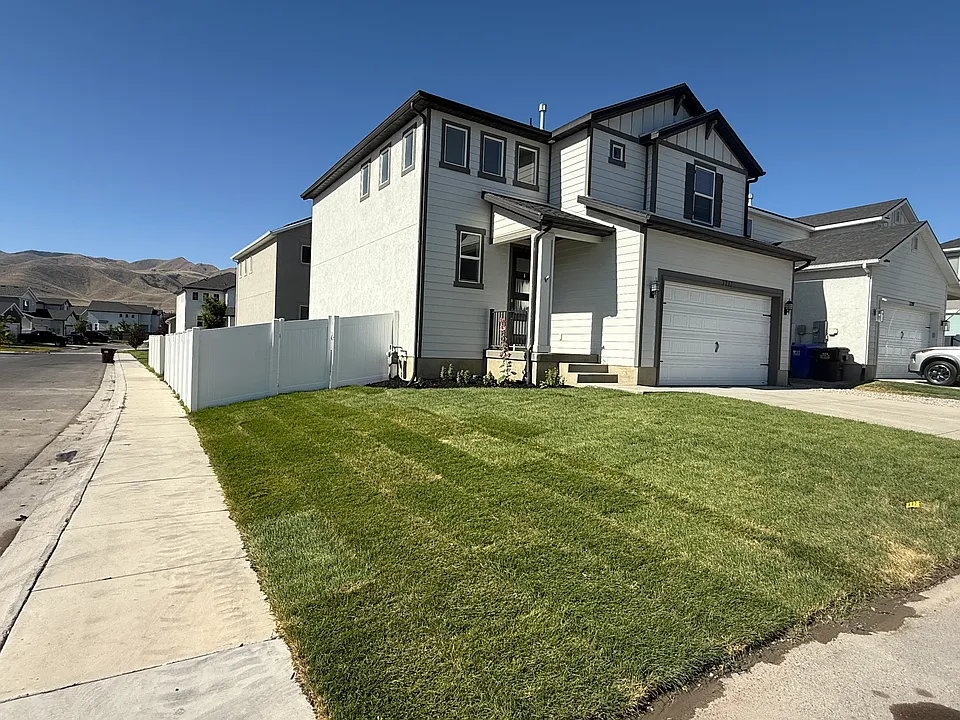 7217 N Hidden Steppe Bnd