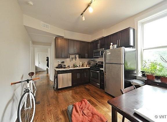 5th image of 2647 W Crystal St APT 3R