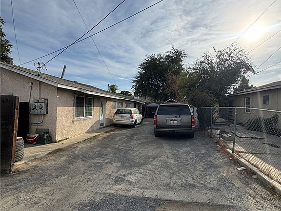 3rd image of 907 Kensington St