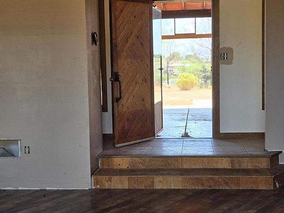 4th image of 1766 S WARDLE Road