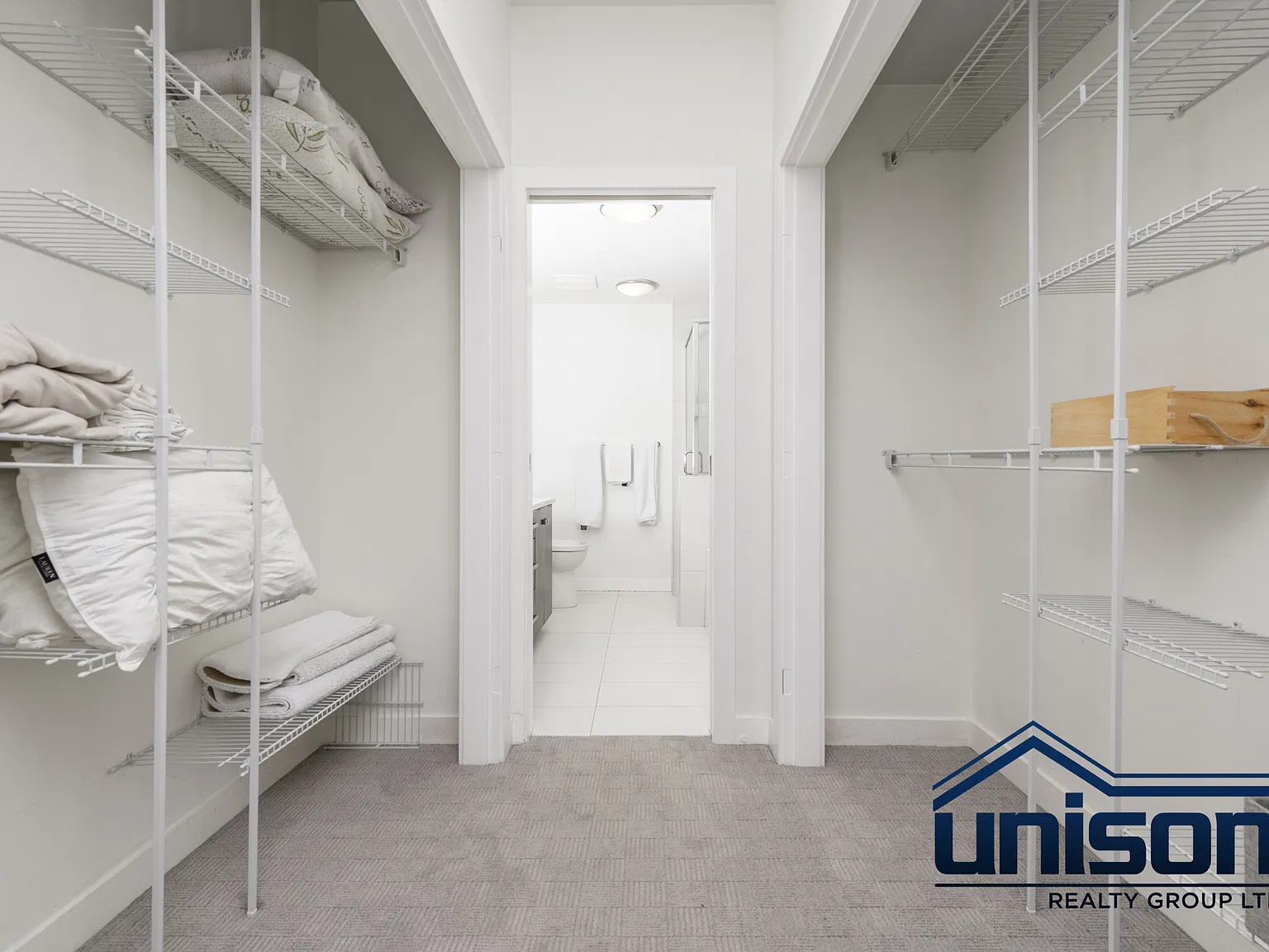 2 bed, 909 sqft, $2,500 — Photo 2