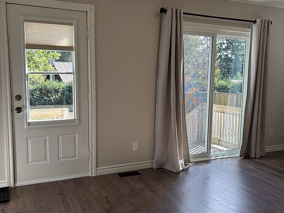 3rd image of 4073 Catherine St