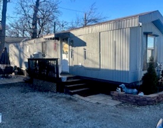 2nd image of 7240 W 107th St #136