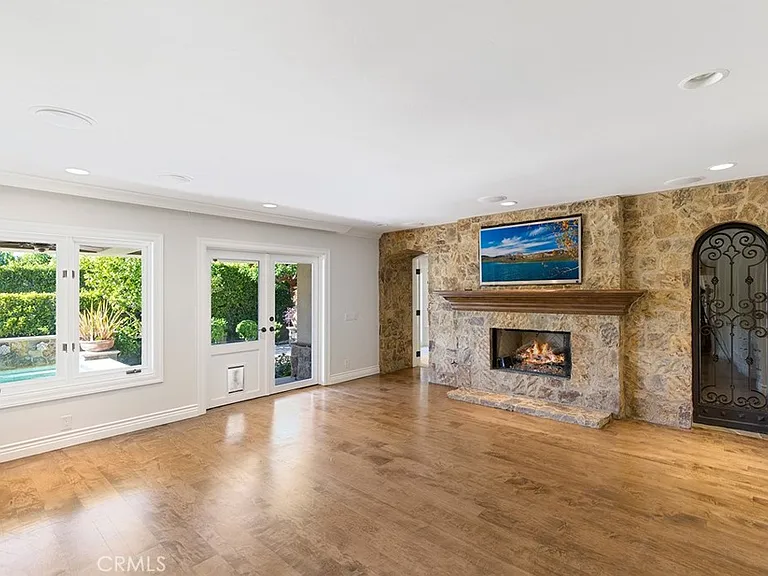 517 Emerald Bay — Photo 18