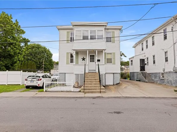 18 Pezzullo St, Johnston, RI 02919