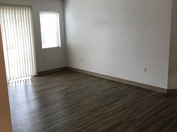 2nd image of 3007 Borst Ave APT F1
