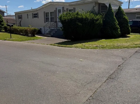 3413 Iris Ave, Trevose, PA 19053