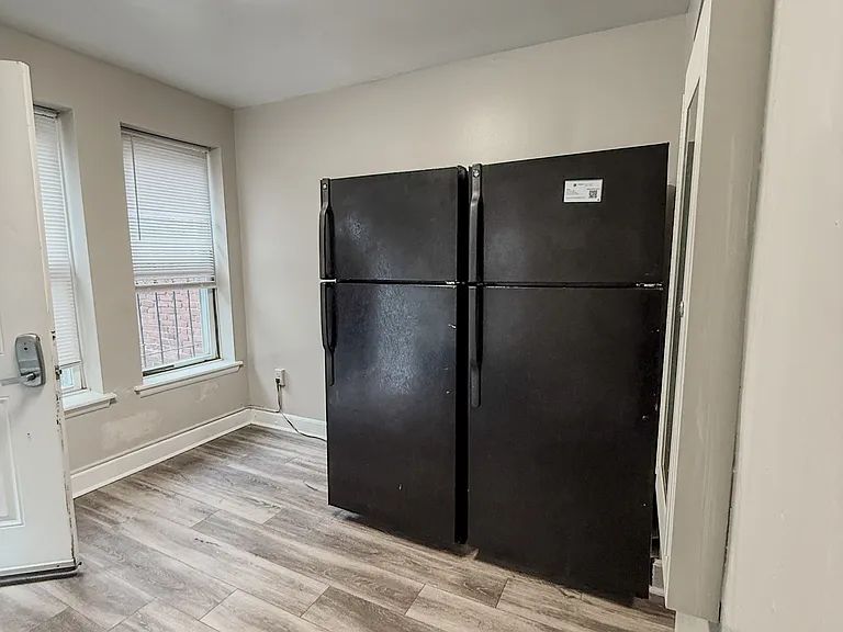 4036 Locust St #H — Photo 8