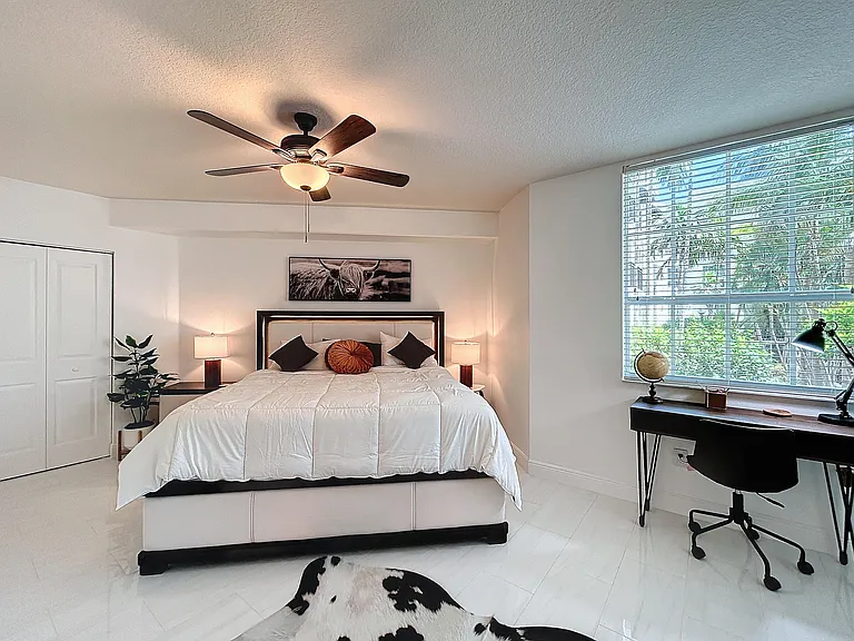 600 S Dixie Hwy #630 — Photo 12