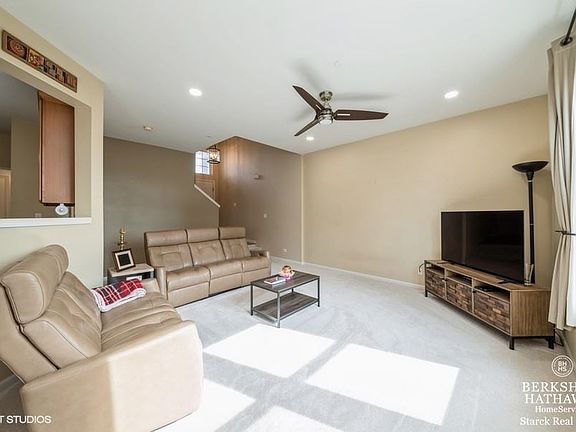 4th image of 1491 Yellowstone Dr