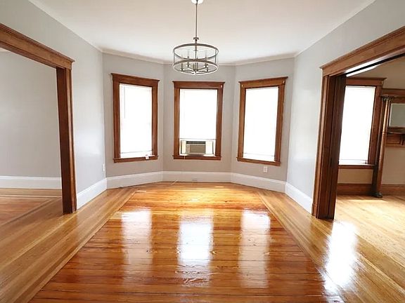 3rd image of 67 Tonawanda St Floor 2