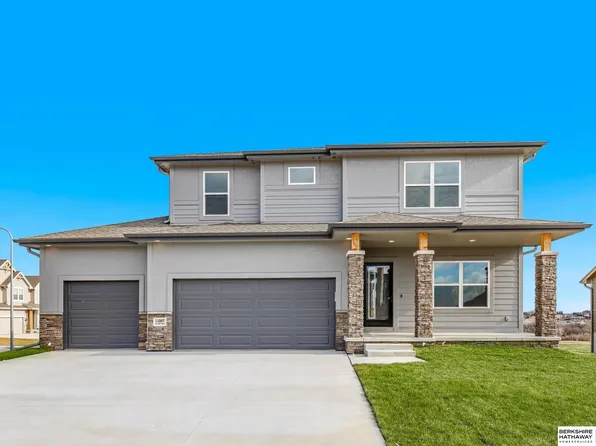 11007 S 104th Ave, Papillion, NE 68046
