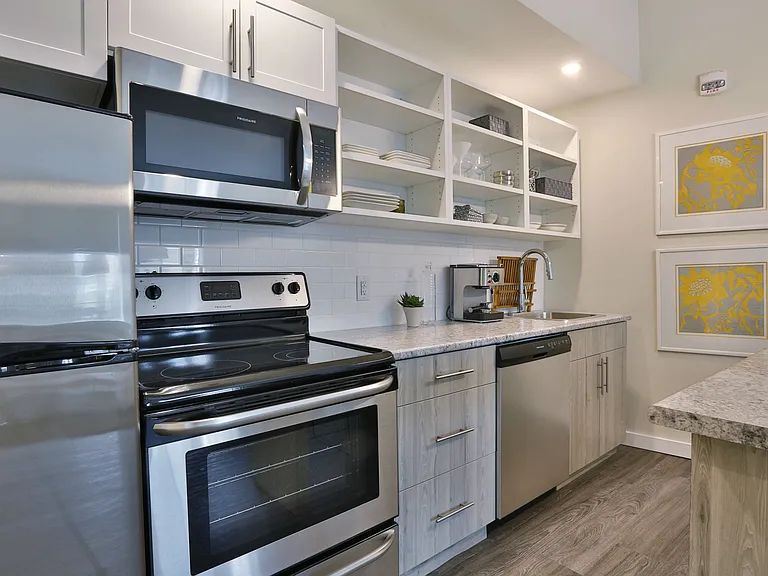 283 Portage Ave — Photo 32