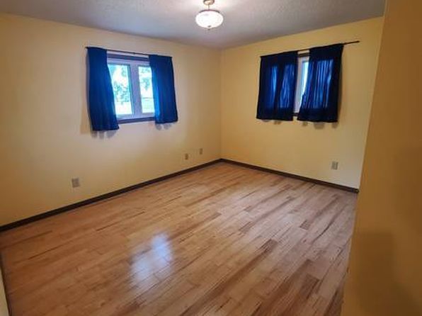 225 Akin St, Newburg, ND 58762