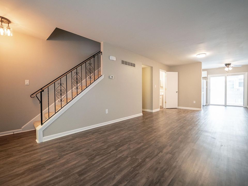 1st image of 946 Monterrey Ct APT C