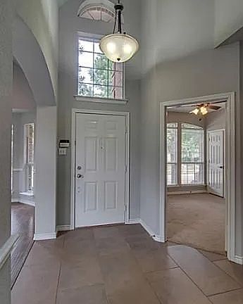 3rd image of 1232 Taylor Ln
