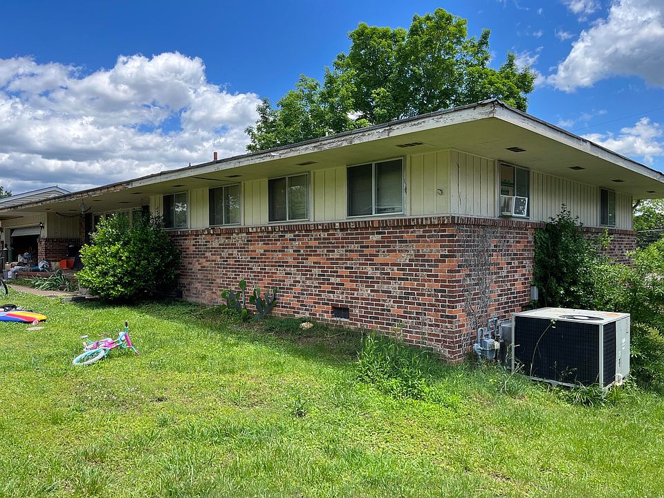 1st image of 840 Belvoir Crest Dr