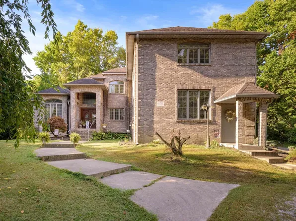 11817 E Edgewater Rd, Albany, IN 47320