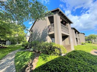 9410 SW 146th Ter APT 4, Beaverton, OR 97007