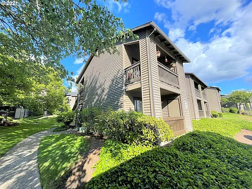 9410 SW 146th Ter #4 Photo 1