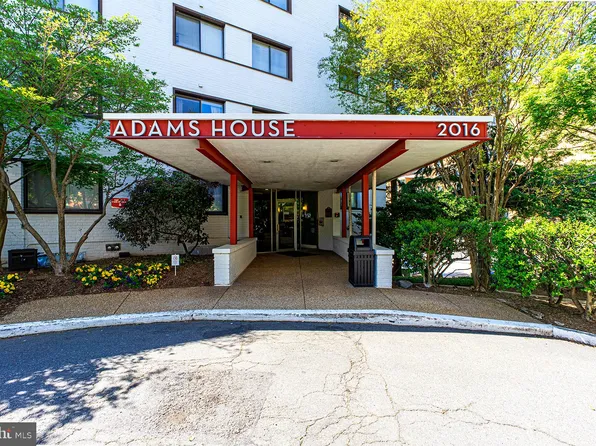 2016 N Adams St APT 702, Arlington, VA 22201