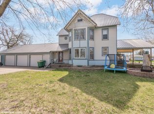 805 9th St, Waukee, IA 50063