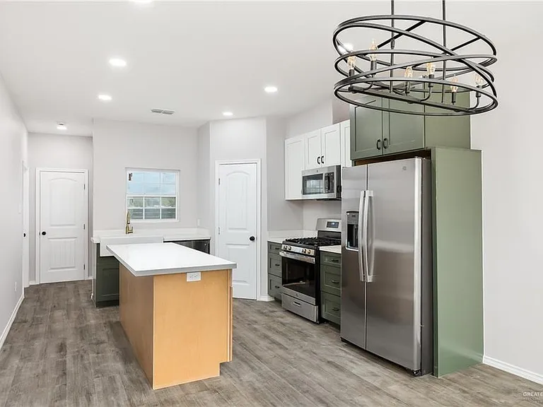 2017 Cassandra St — Photo 10