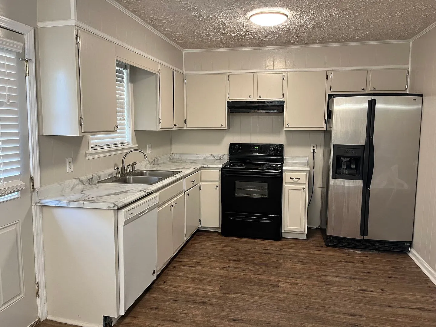 3 Bedroom Home in Lee County for rent! — Photo 2