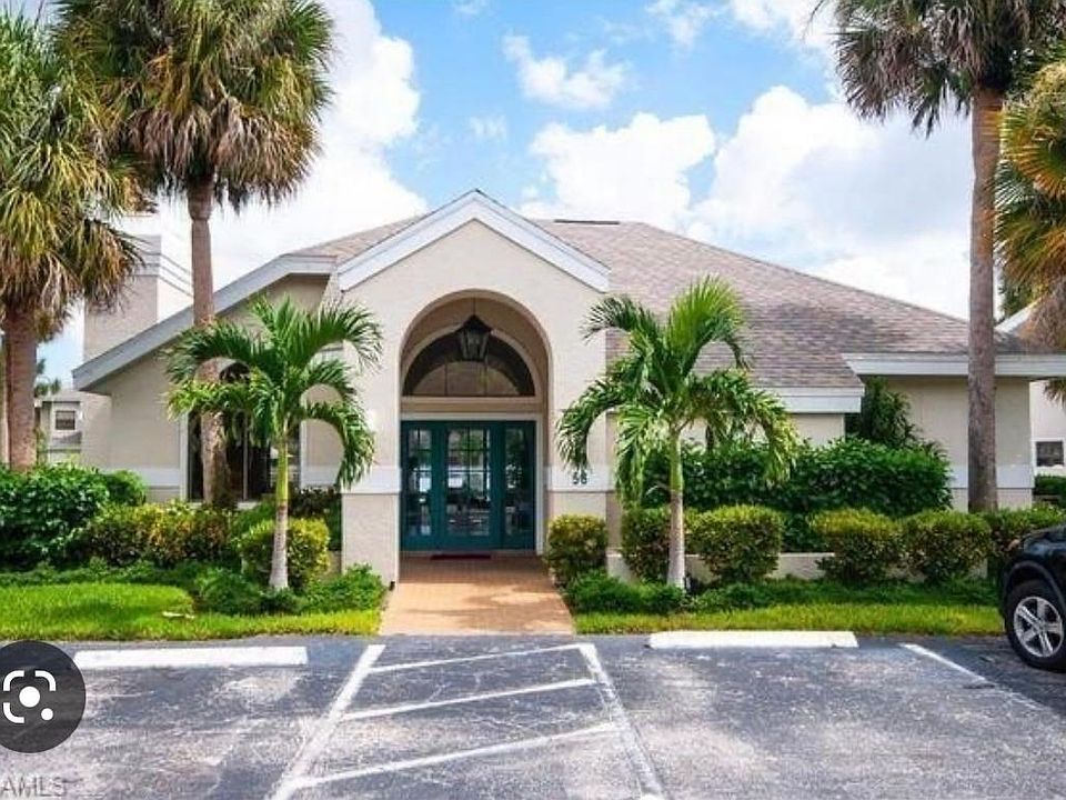 Emerald Woods clubhouse