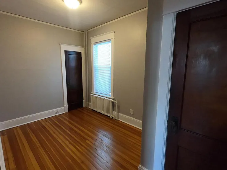 52 Grove Ave — Photo 10
