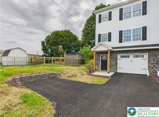 118 N 2nd St, Emmaus, PA 18049