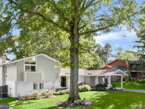 3008 Quail Hollow Ter, Brookeville, MD 20833