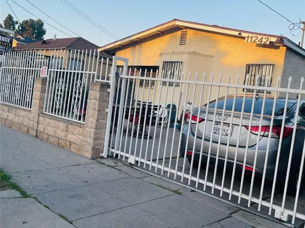 11242 Alvaro St, Los Angeles, CA 90059