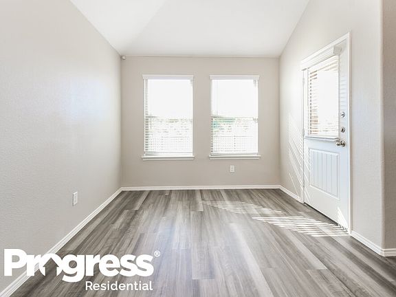 5th image of 1310 Acmite Ave