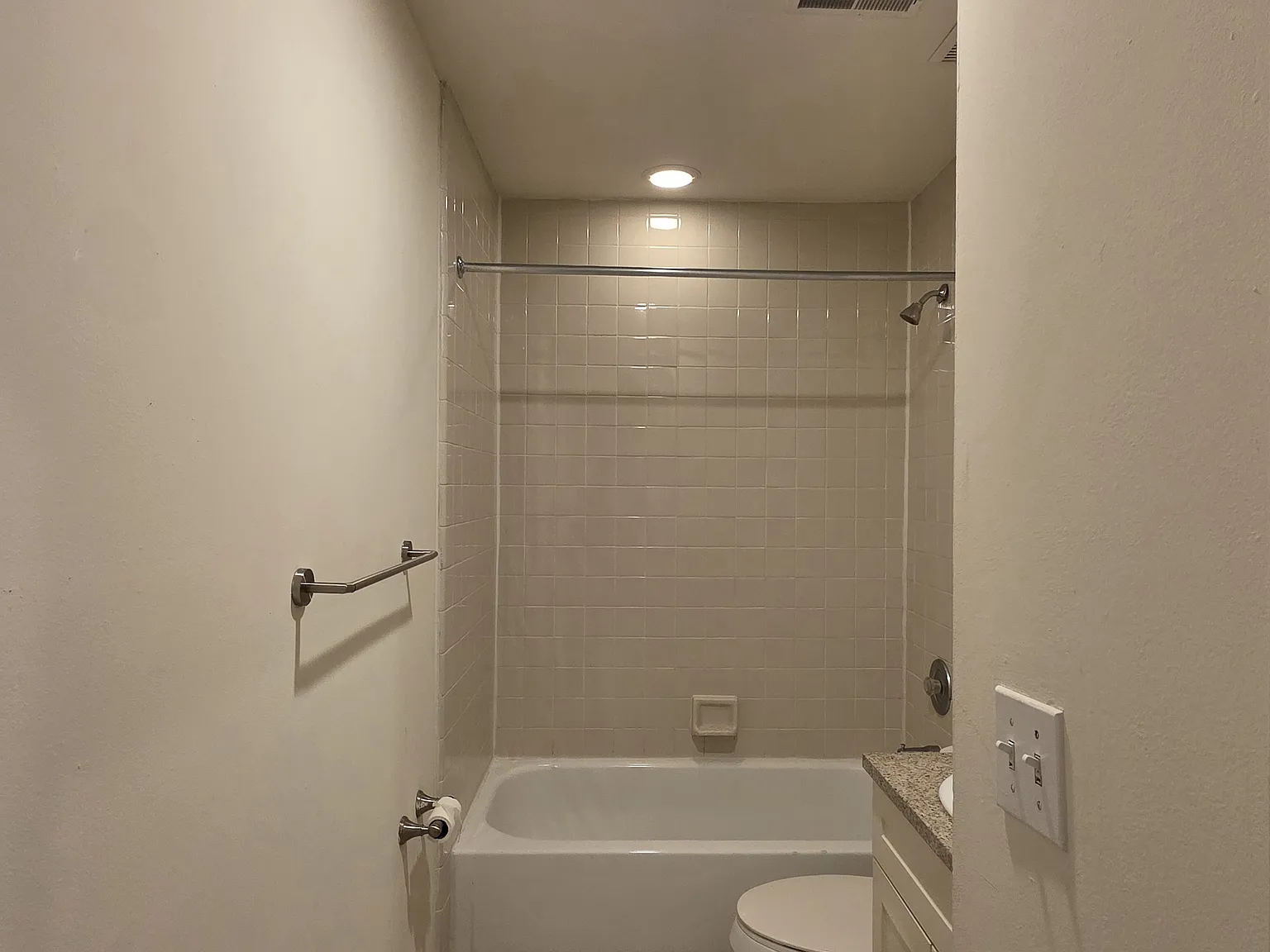 1114 Pine St — Photo 3