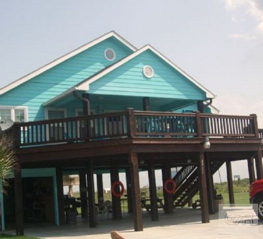 1st image of 2711 Foster Dr