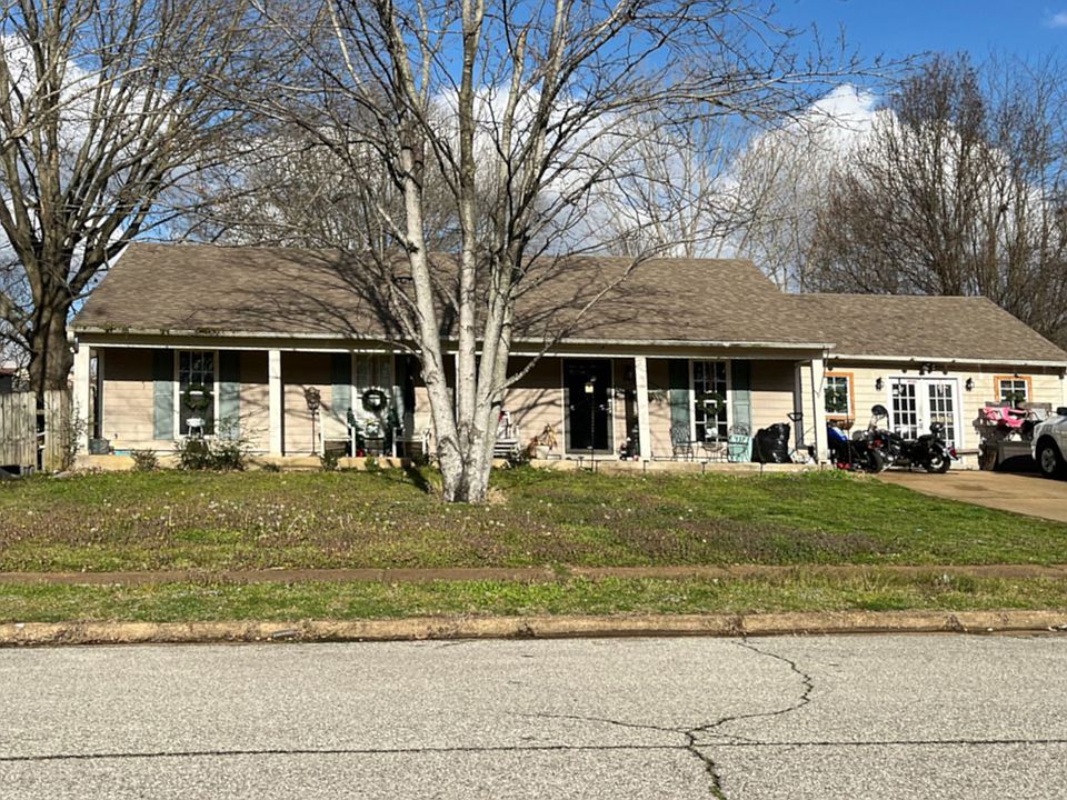 1st image of 6570 Dunbarton Dr