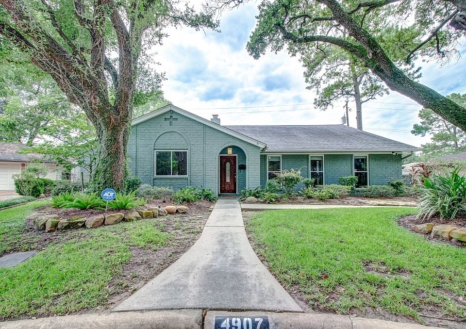 1st image of 4907 Clift Haven Dr