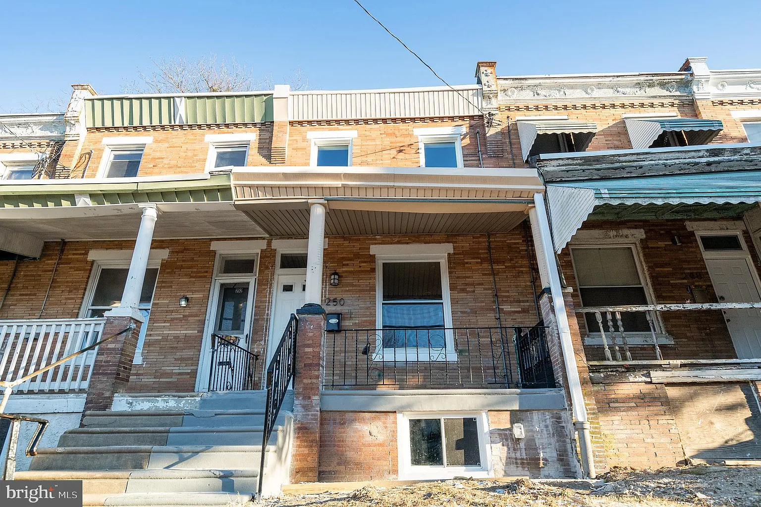 250 E Montana St photo 1