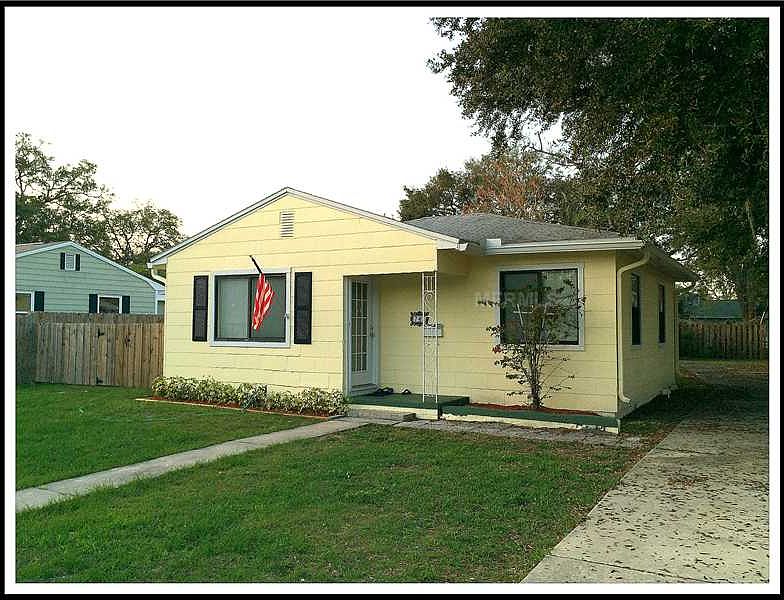 1st image of 749 60th Ave NE