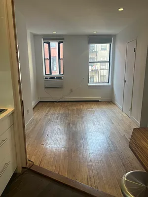 Rented by R New York | media 7
