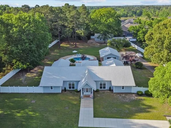 10 Harrington Ln, Dothan, AL 36305