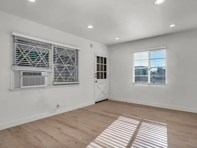 2826 Avenel St #2 — Photo 4