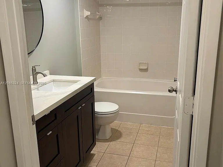 1900 Van Buren St #201B — Photo 11