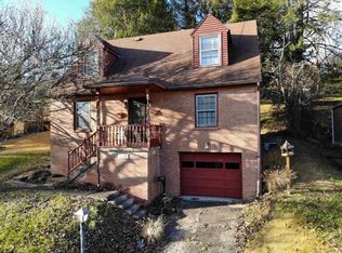 1113 Sunset Dr, Fairmont, WV 26554
